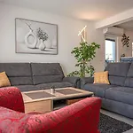 Apartamento Stylish Duplex With Private Jacuzzi