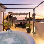 Stylish Duplex With Private Jacuzzi Apartamento *