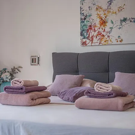 Stylish Duplex With Private Jacuzzi