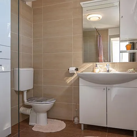 Stylish Duplex With Private Jacuzzi * Ližnjan