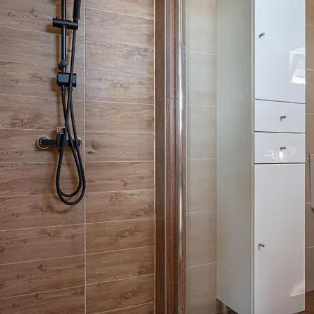 Apartman Stylish Duplex With Private Jacuzzi *