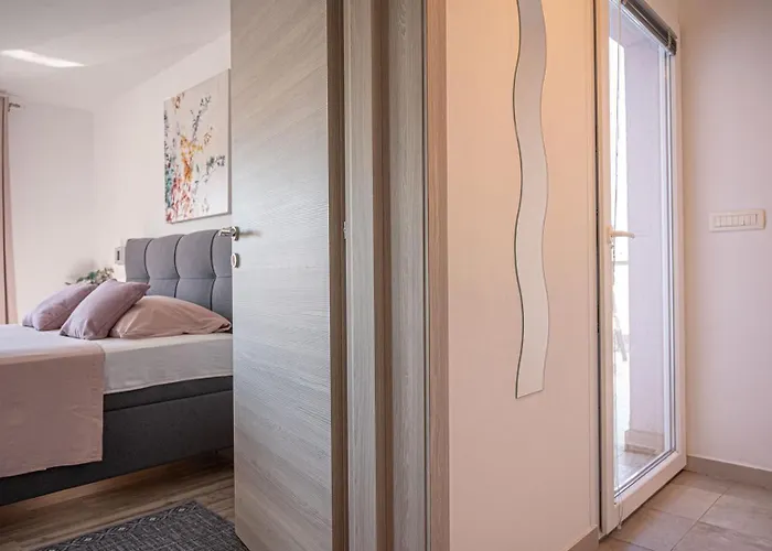 Stylish Duplex With Private Jacuzzi Lägenhet *