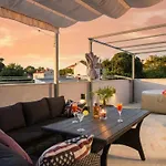 Stylish Duplex With Private Jacuzzi شقة