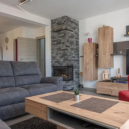 Stylish Duplex With Private Jacuzzi *