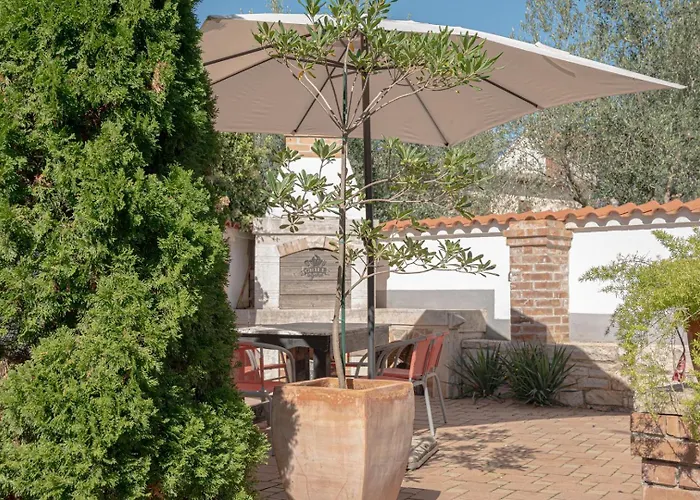 Appartement Stylish Duplex With Private Jacuzzi Ližnjan