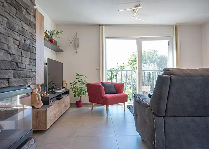 Stylish Duplex With Private Jacuzzi