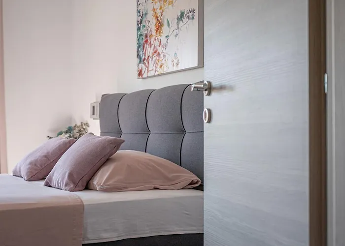 Stylish Duplex With Private Jacuzzi * Ližnjan