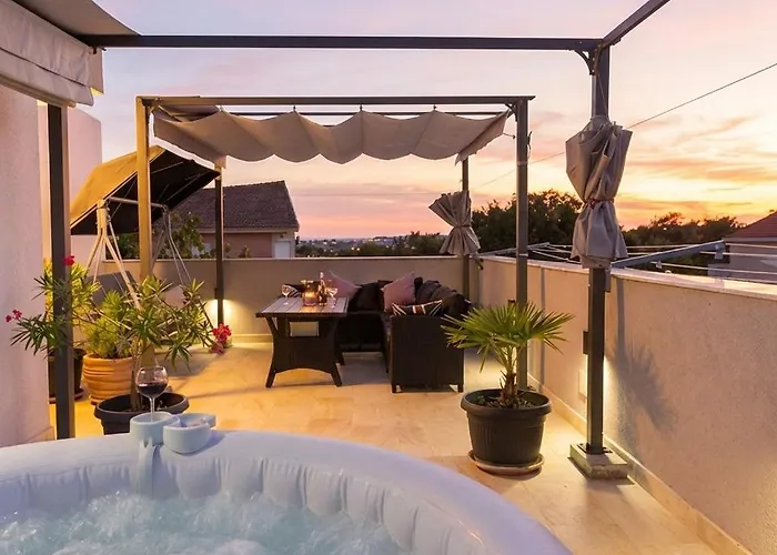 Stylish Duplex With Private Jacuzzi Appartement *